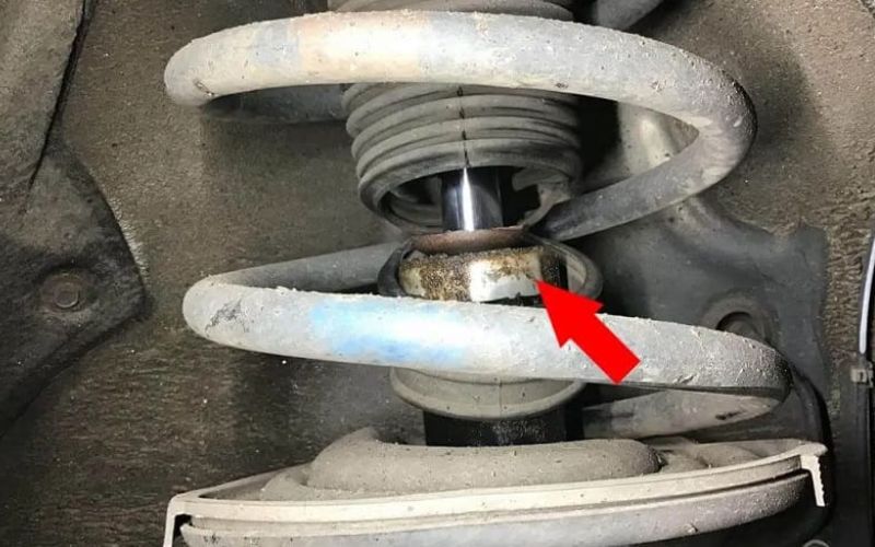 Khu vực giảm xóc bị chảy dầu