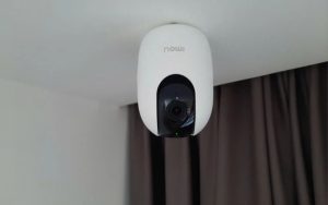 Cấp nguồn vào camera và khởi động