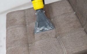 cách vệ sinh ghế da văn phòng