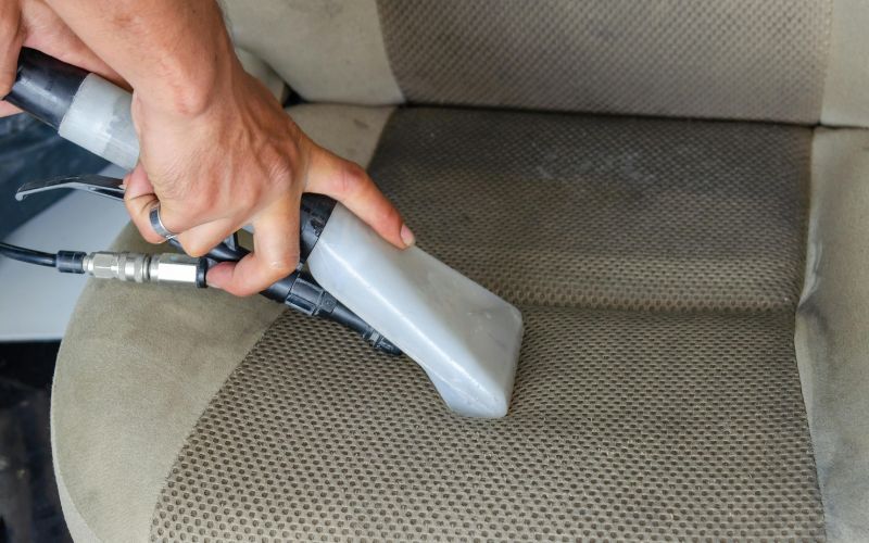 cách làm sạch ghế lưới văn phòng