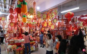 nhập nguồn hàng trang trí tết từ trung quốc